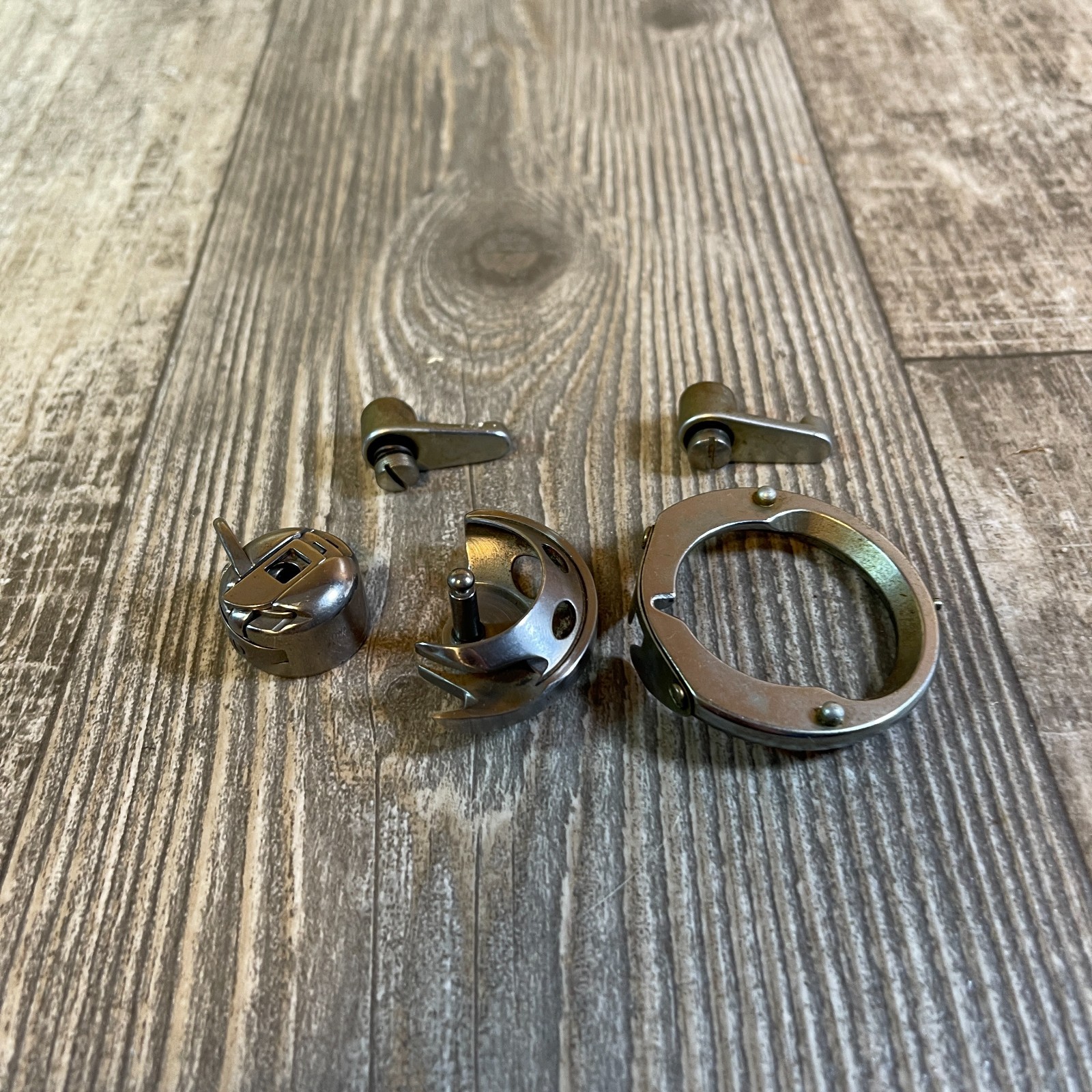 Elgin Sewing Machine Standard 2468 Replacement Bobbin Holder