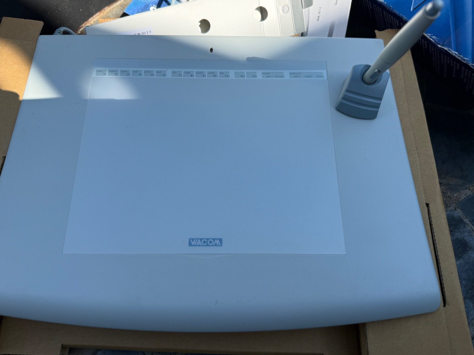 Wacom Tablet, 6x8 Painter Classic pressure Sensitive; USB, Wireless Pen Pressure