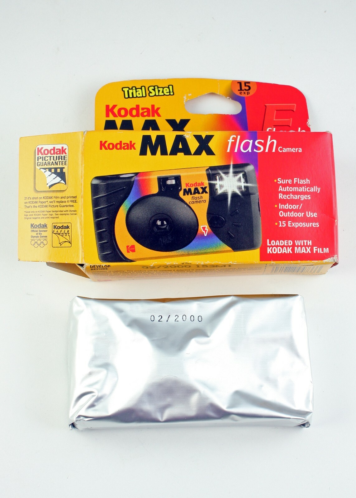 Kodak - Max Flash 35mm Single-Use Camera - 15 Exposures - Expired 02/2000