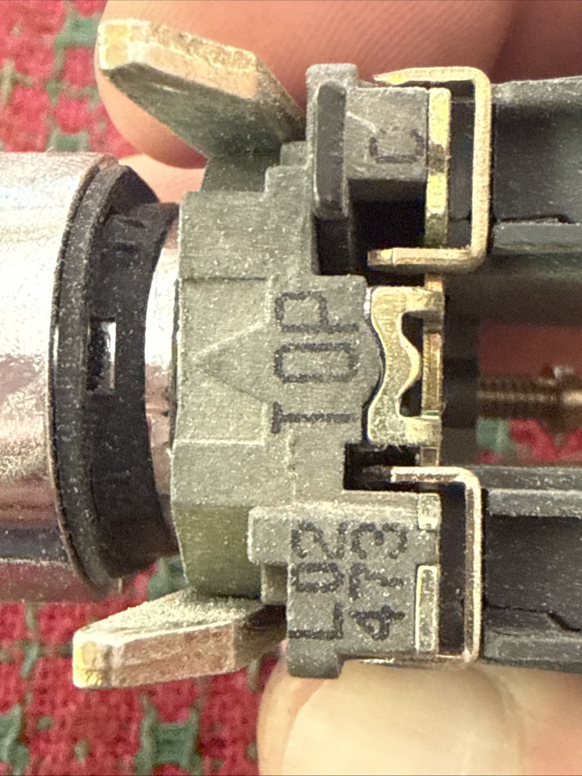 TELEMECANIQUE BLACK SELECTOR SWITCH WITH ZBE-101 CONTACT BLOCKS NOS
