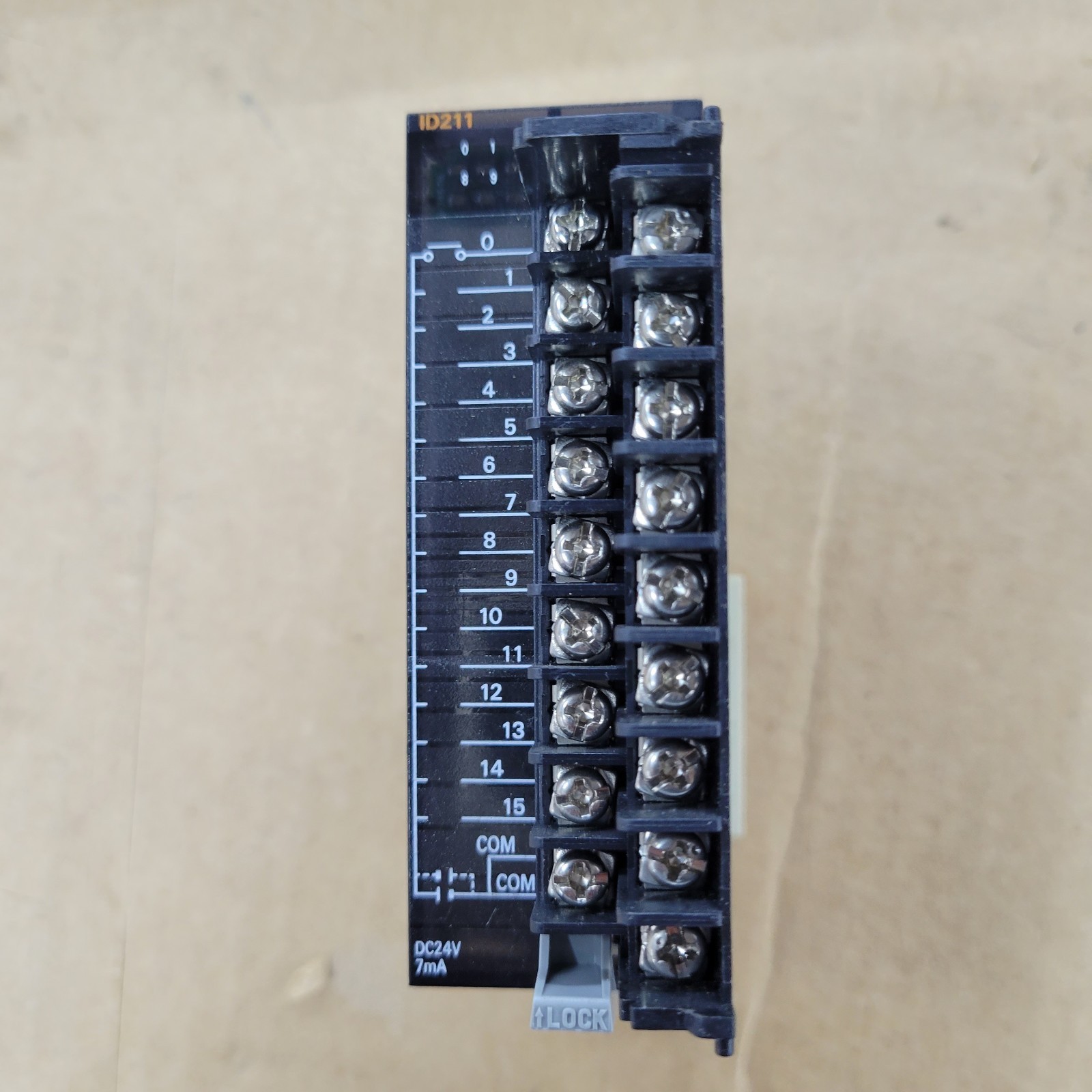 Omron CJ1W-ID211
