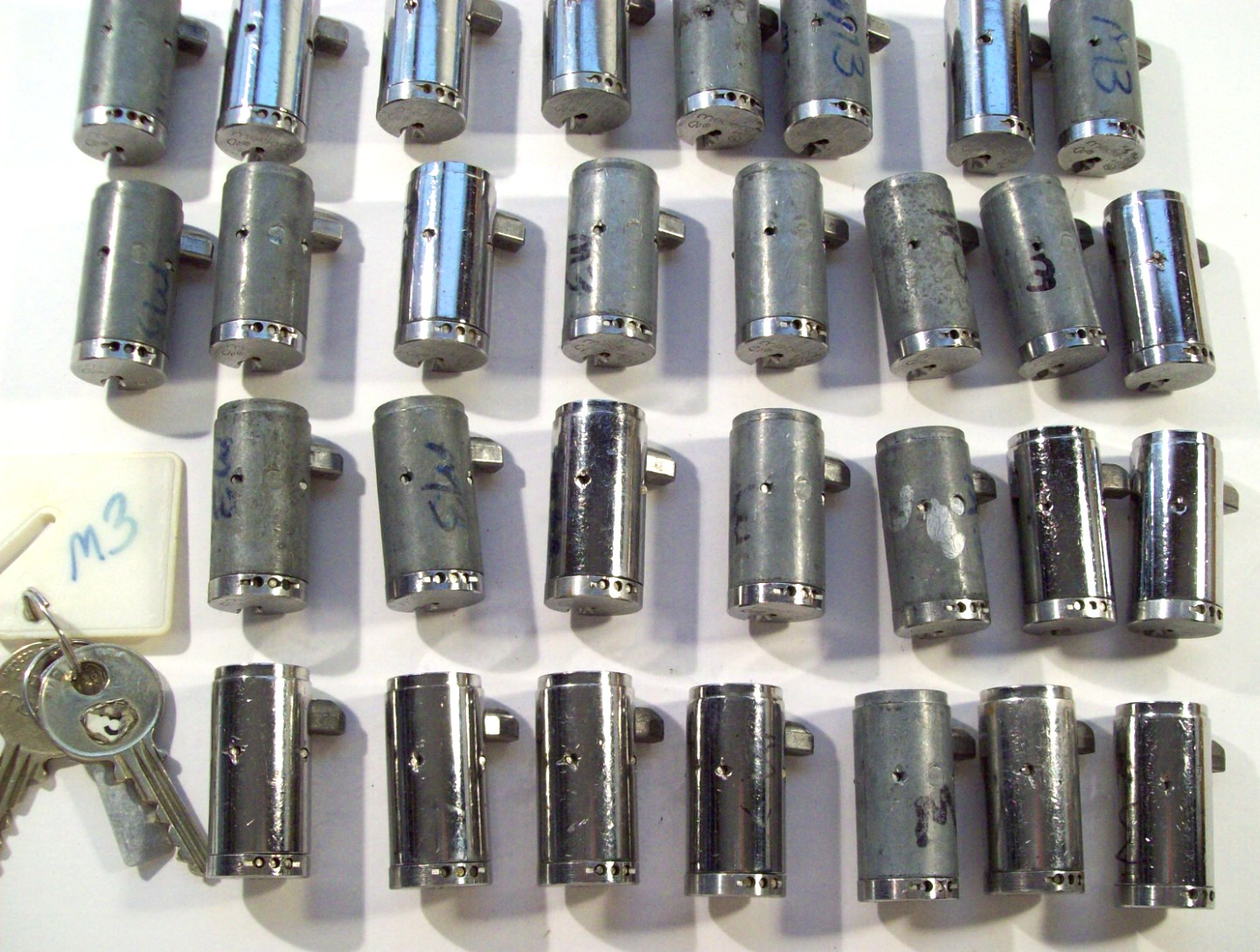 Medco Vending Machine Barrel Locks 30 Count, #64S, Keyed Alike, 2 Keys