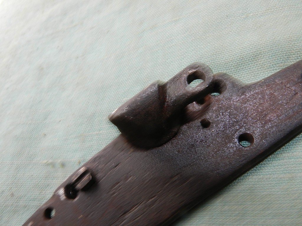 Early musket flintlock pste with pan