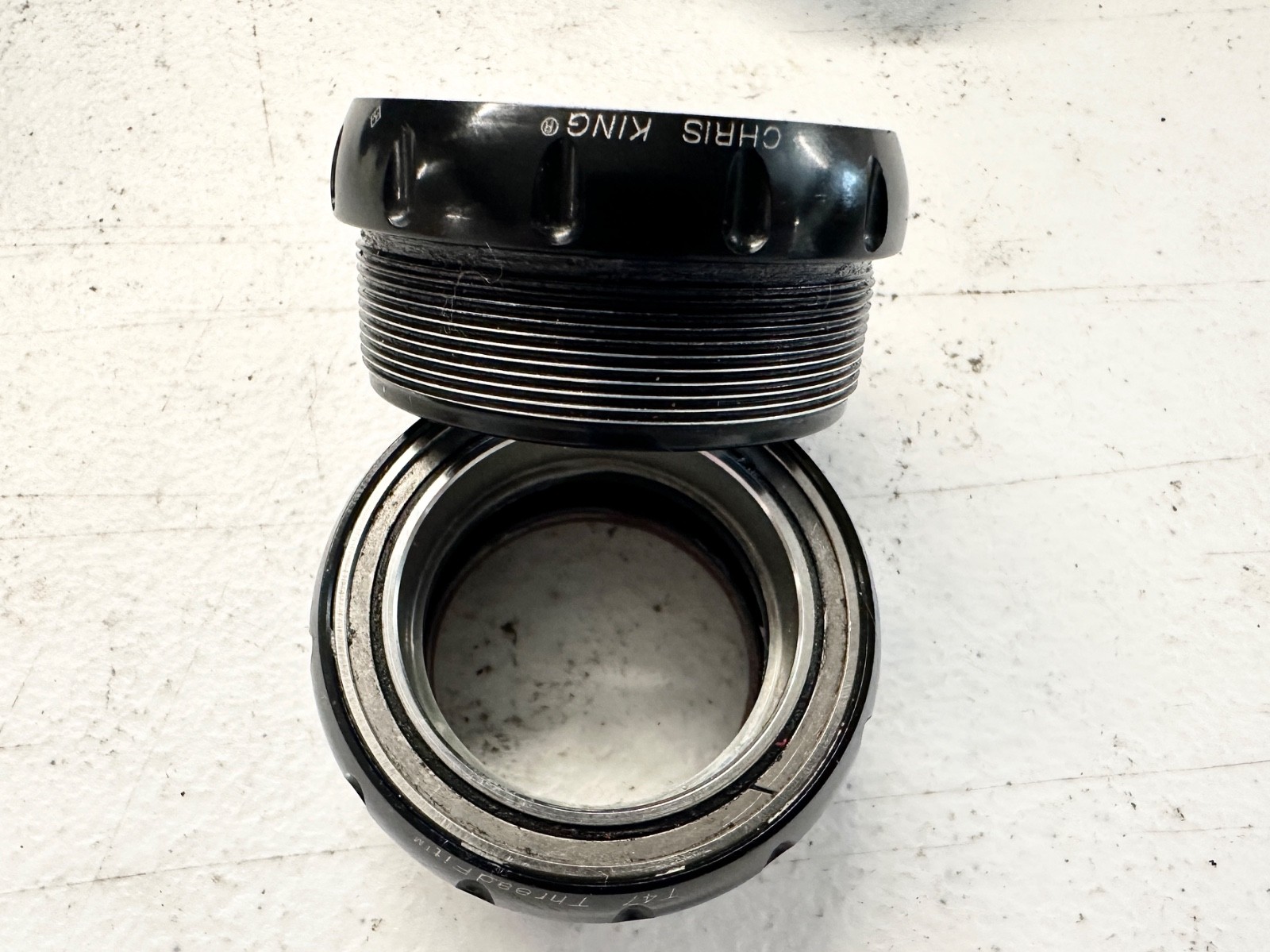 Chris King ThreadFit T47 30x DUB Bottom Bracket Black