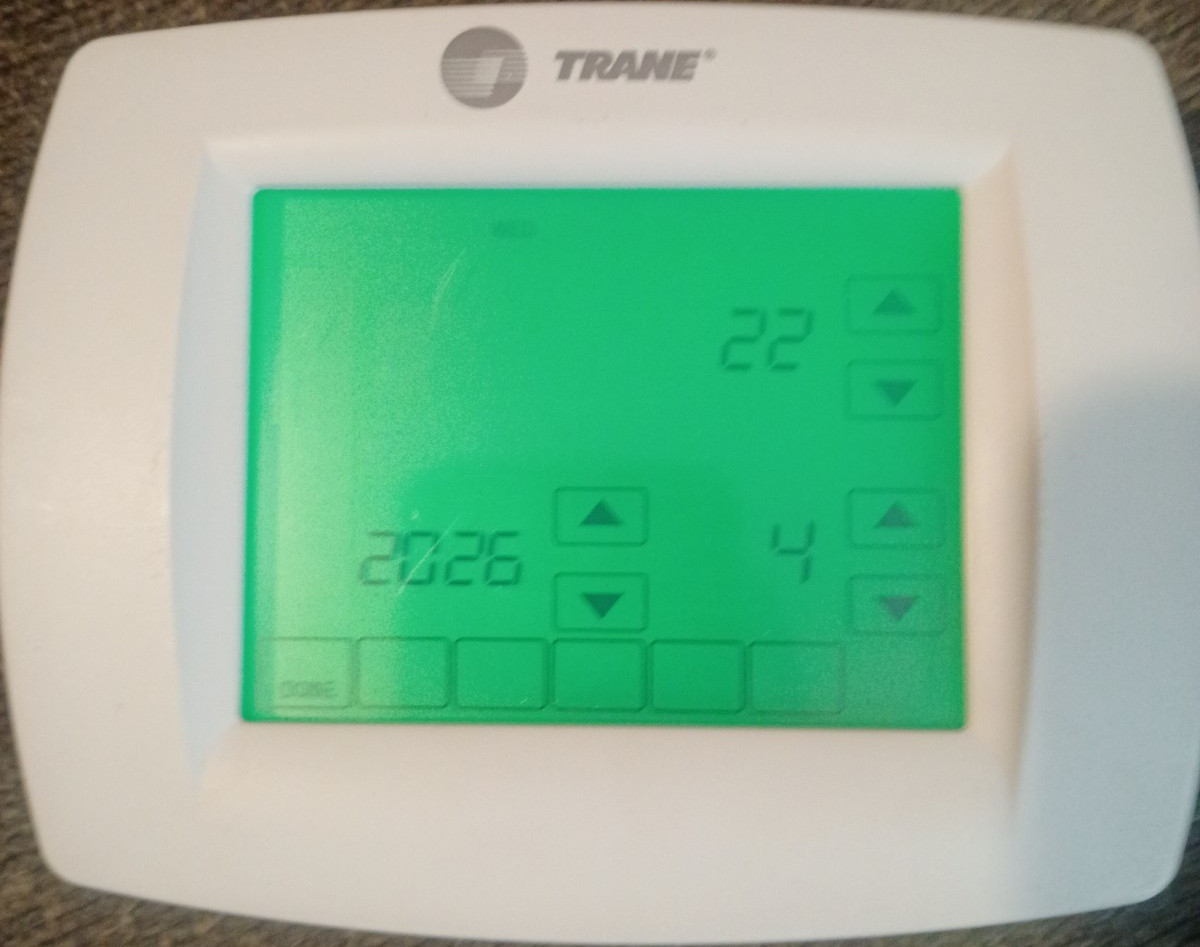 Trane 7 day Programmable Digital Thermostat TCONT803AS32DAA