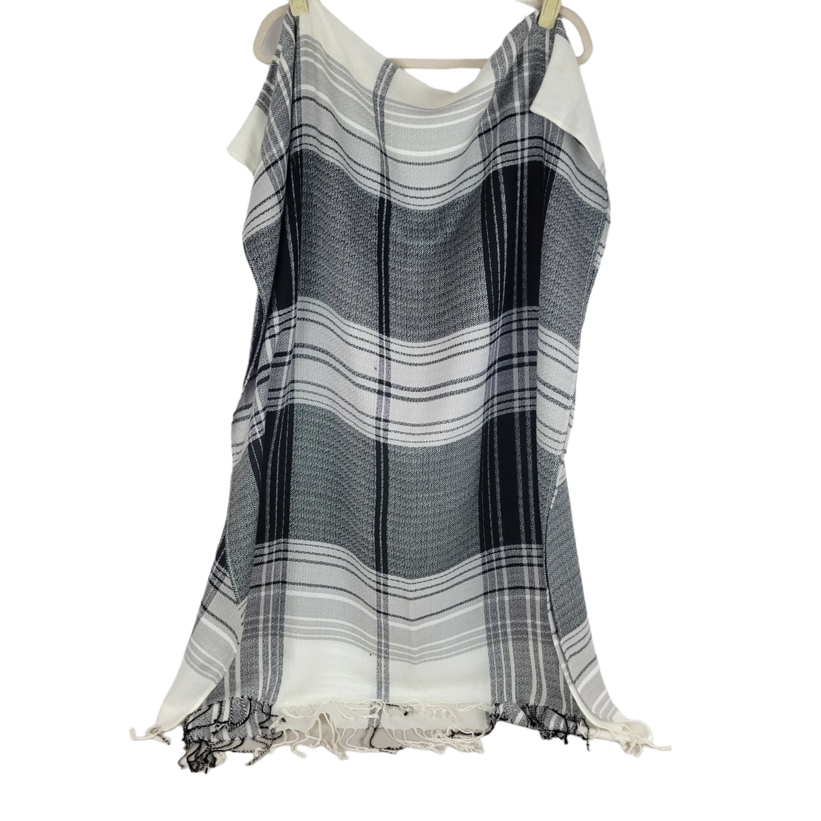 Saks Fifth Avenue Scarf Wrap Black & Ivory Plaid w/Fringe Lightweight 76 x 30
