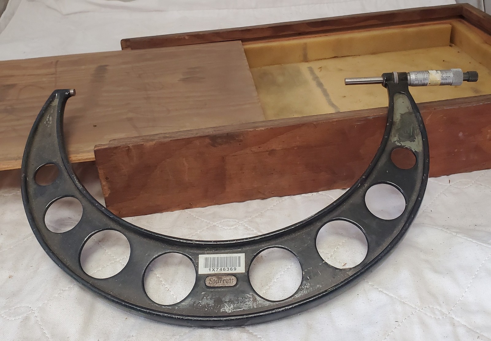 Starrett No436 10-11"Micrometer .001” Steel anvils LOT-1108