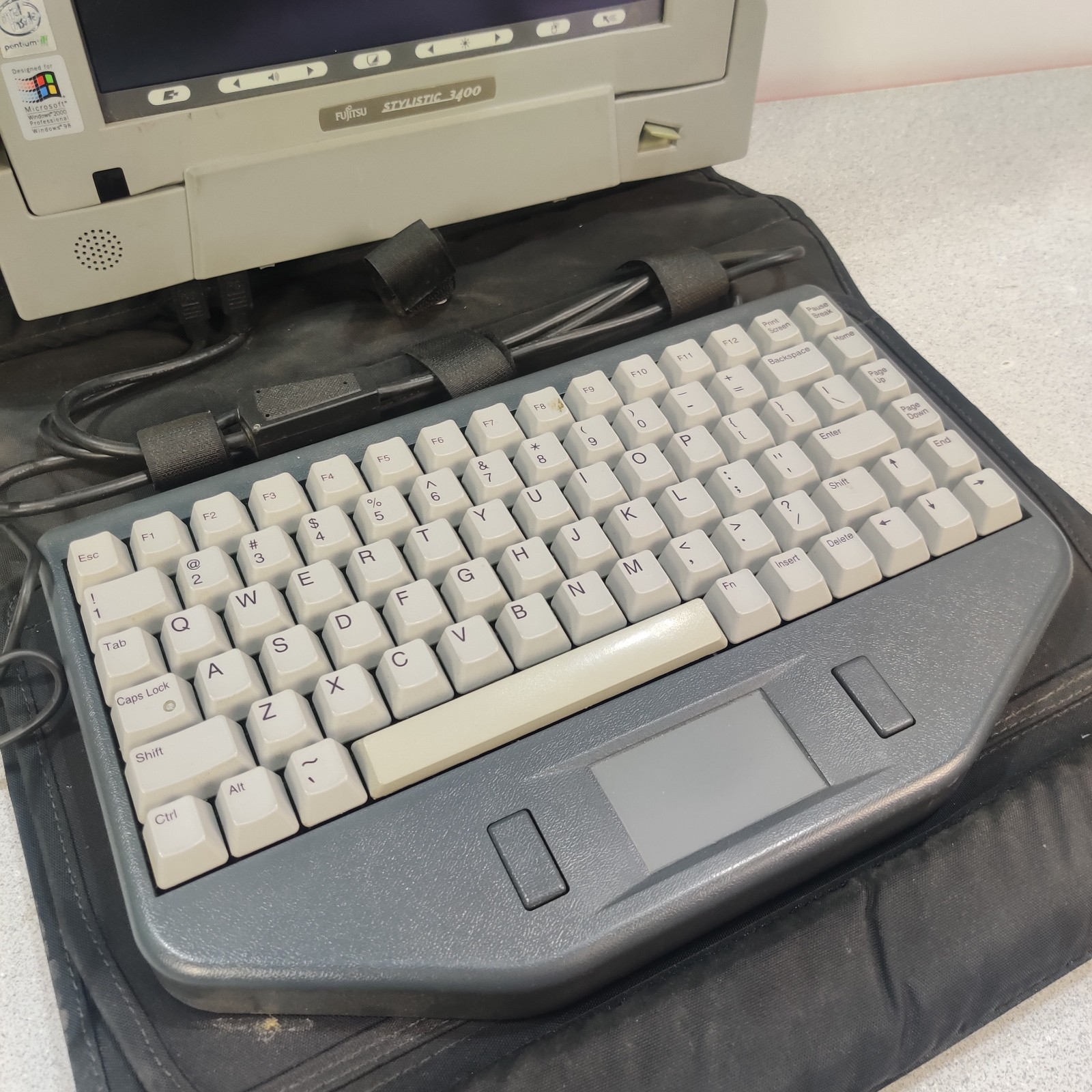 VINTAGE Fujitsu Stylistic 3400 Computer Touch Screen USED