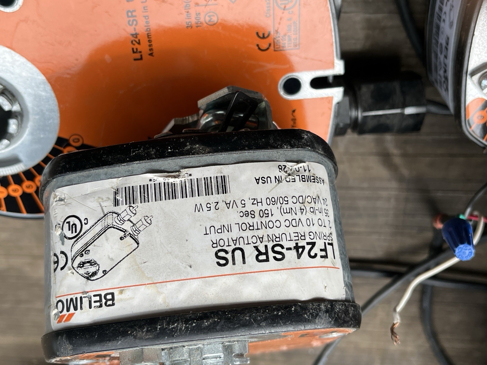 BELIMO LF24-SR US Spring Return Damper Actuator 8 IN THE LOT