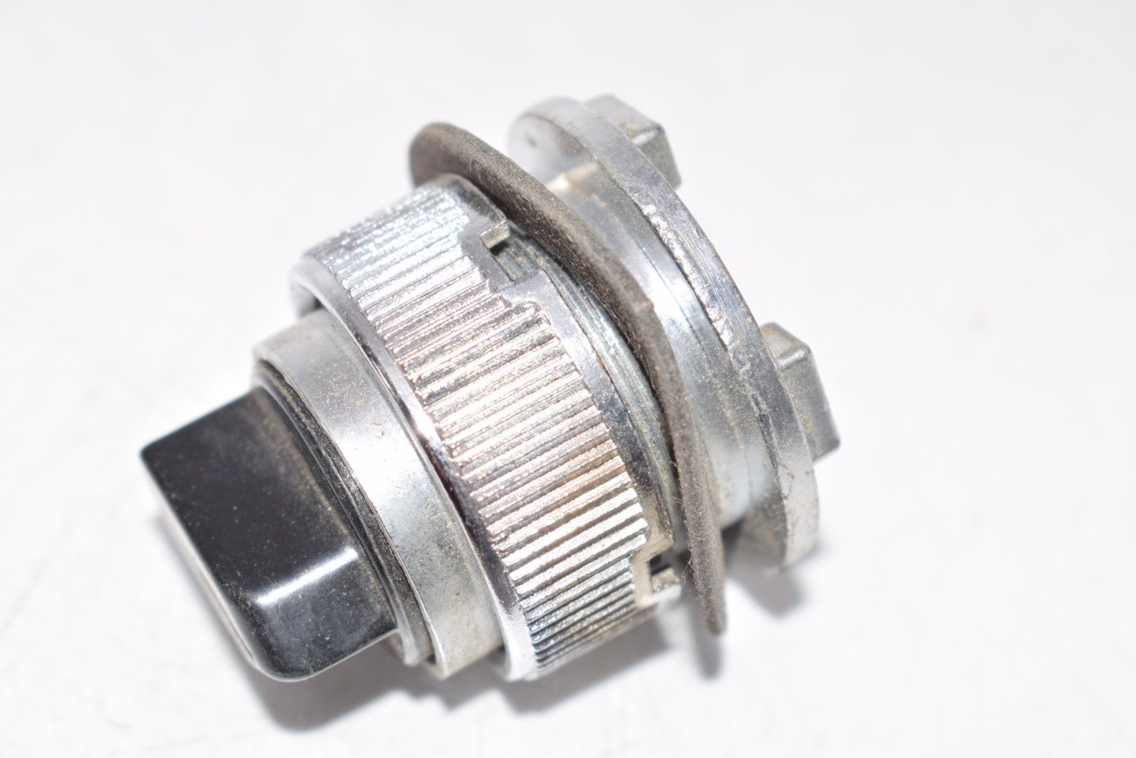 General Purpose 3 Position Selector Switch 1-3/4'' x 1-5/8''