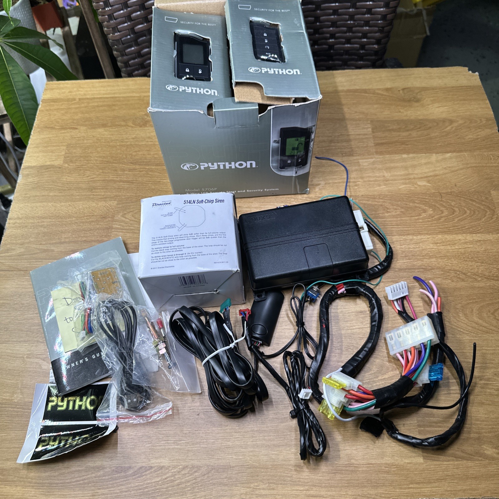 Python 5706P 2-Way LCD Key fob Car Alarm Security Remote Start System 1-Mile