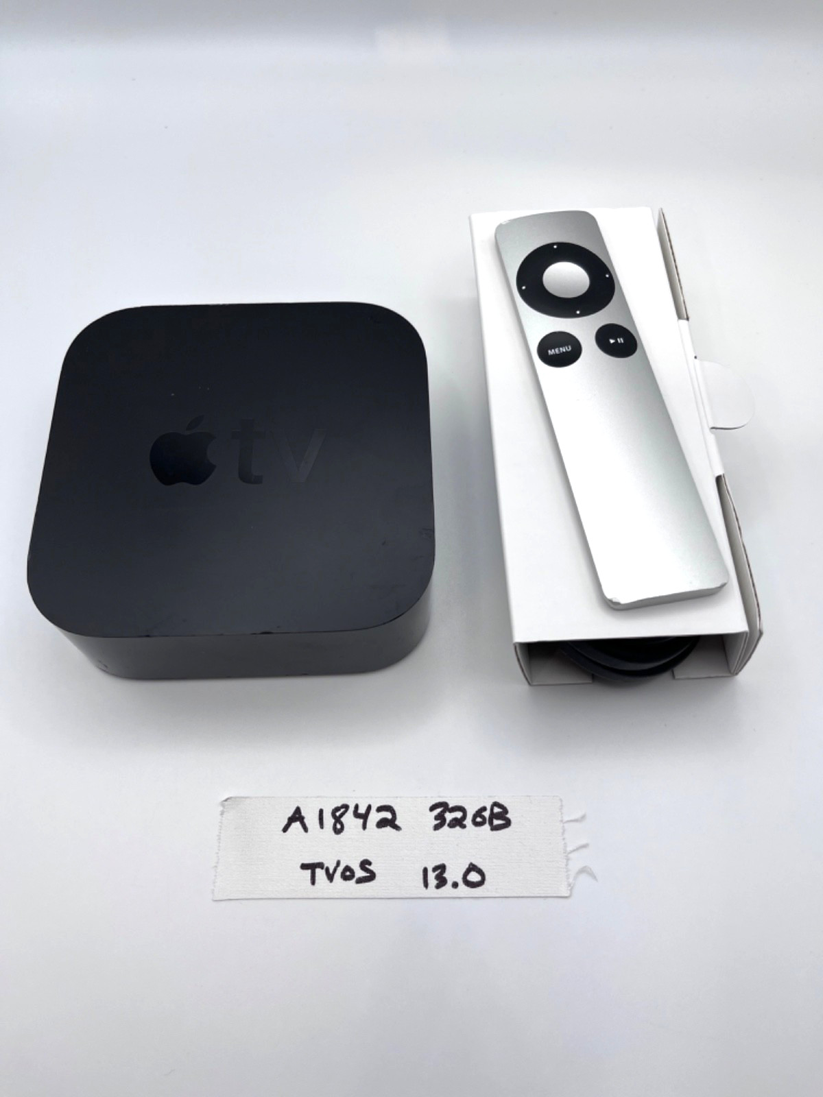 AppleTV 4K 1st Gen 32gb 2017 Model A1842 (w/old remote and new power cord)