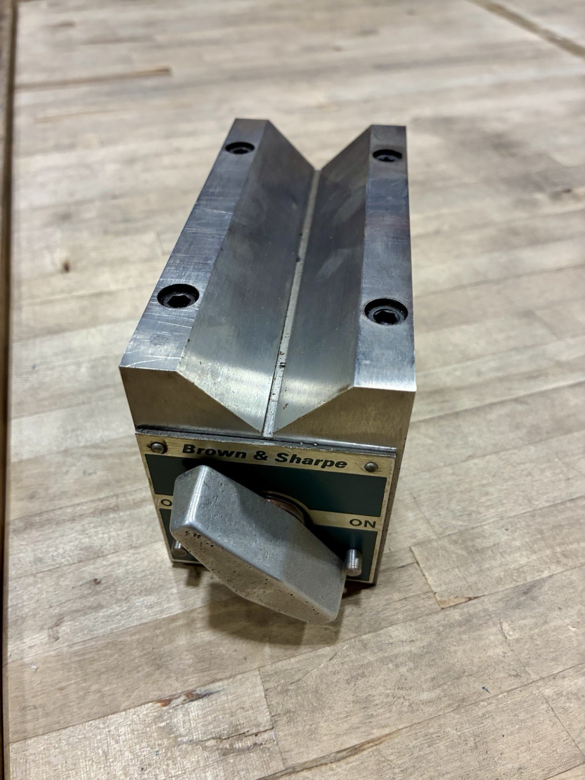 Brown & Sharpe Magnetic V Block