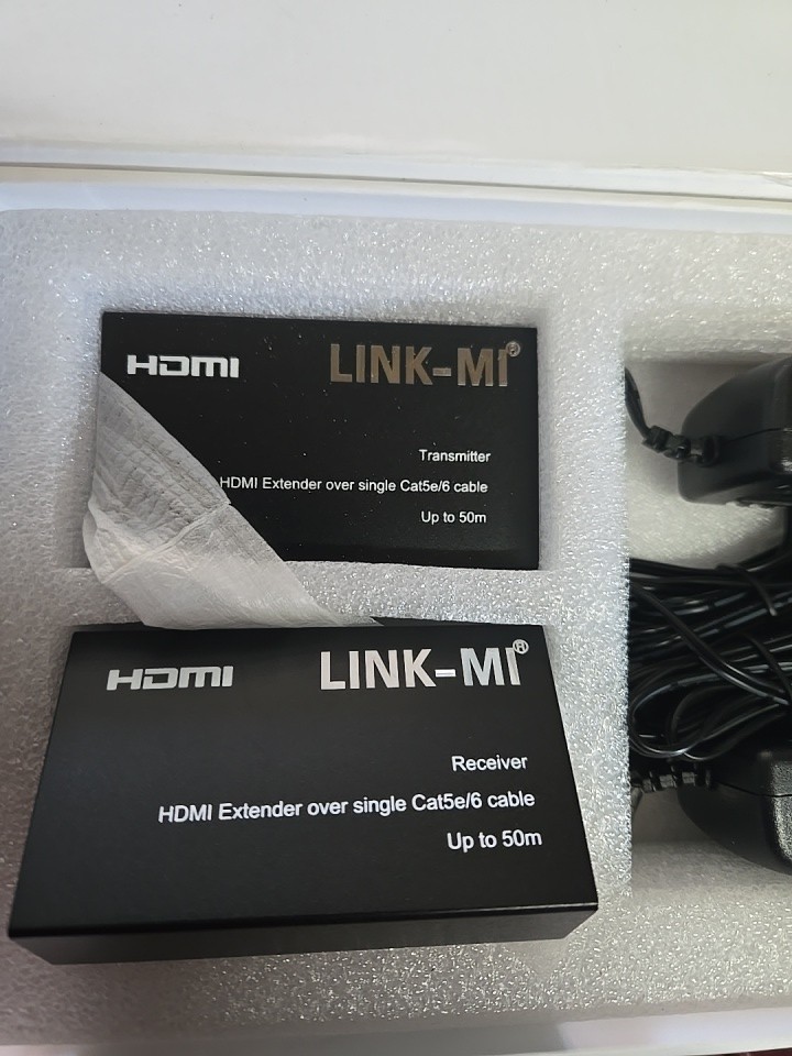New Link Brand EXT-HD1 UTP HDMI Extender Transmitter and Receiver + AC Adapters
