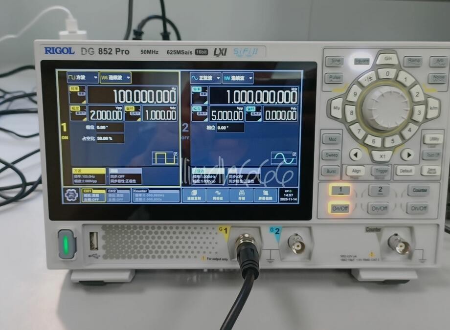 7'' Touch Screen RIGOL DG852 Pro 50MHz Dual Channel Arbitrary Waveform Generator