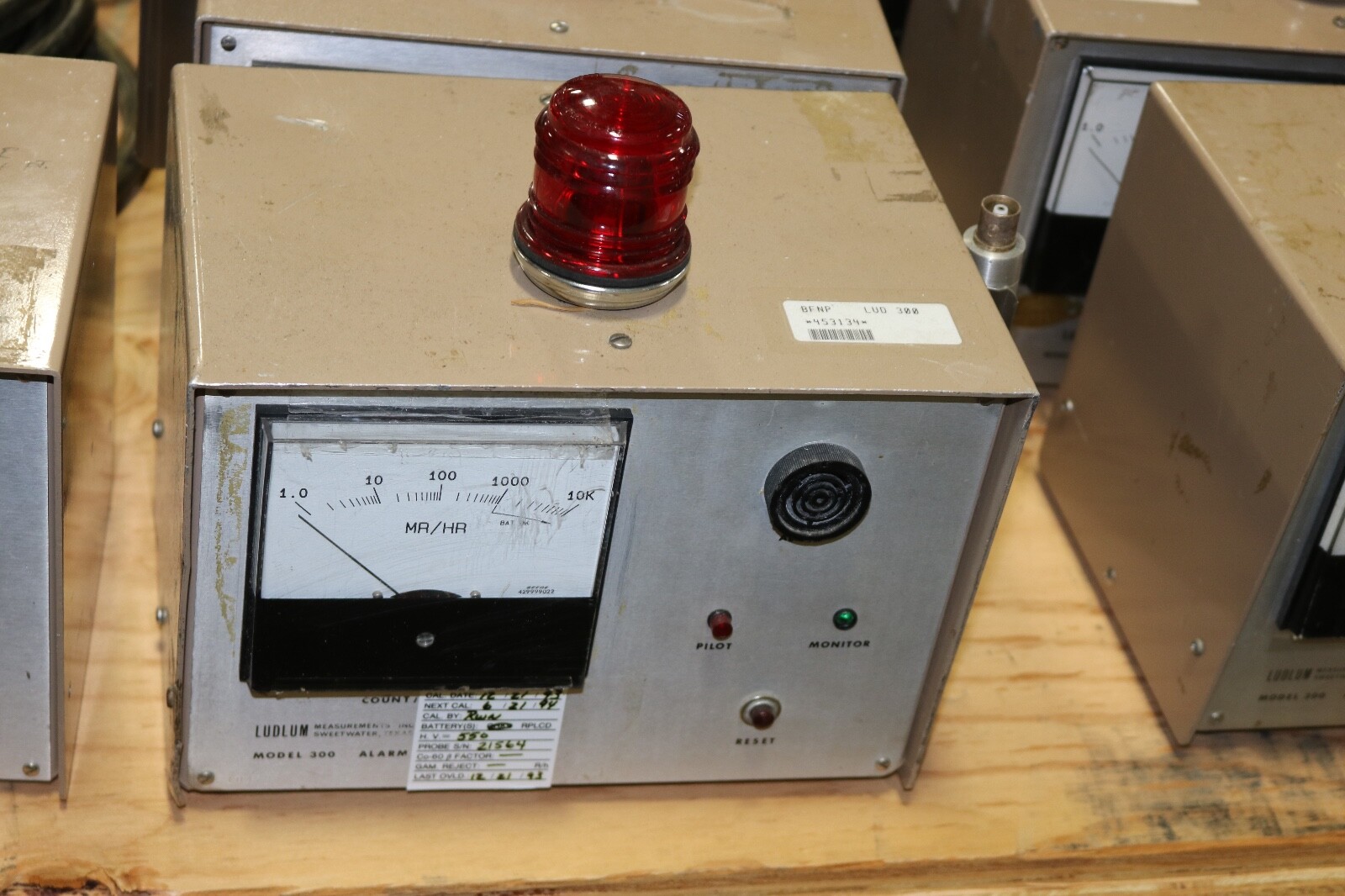 LUDLUM 300-10 ALARM METER