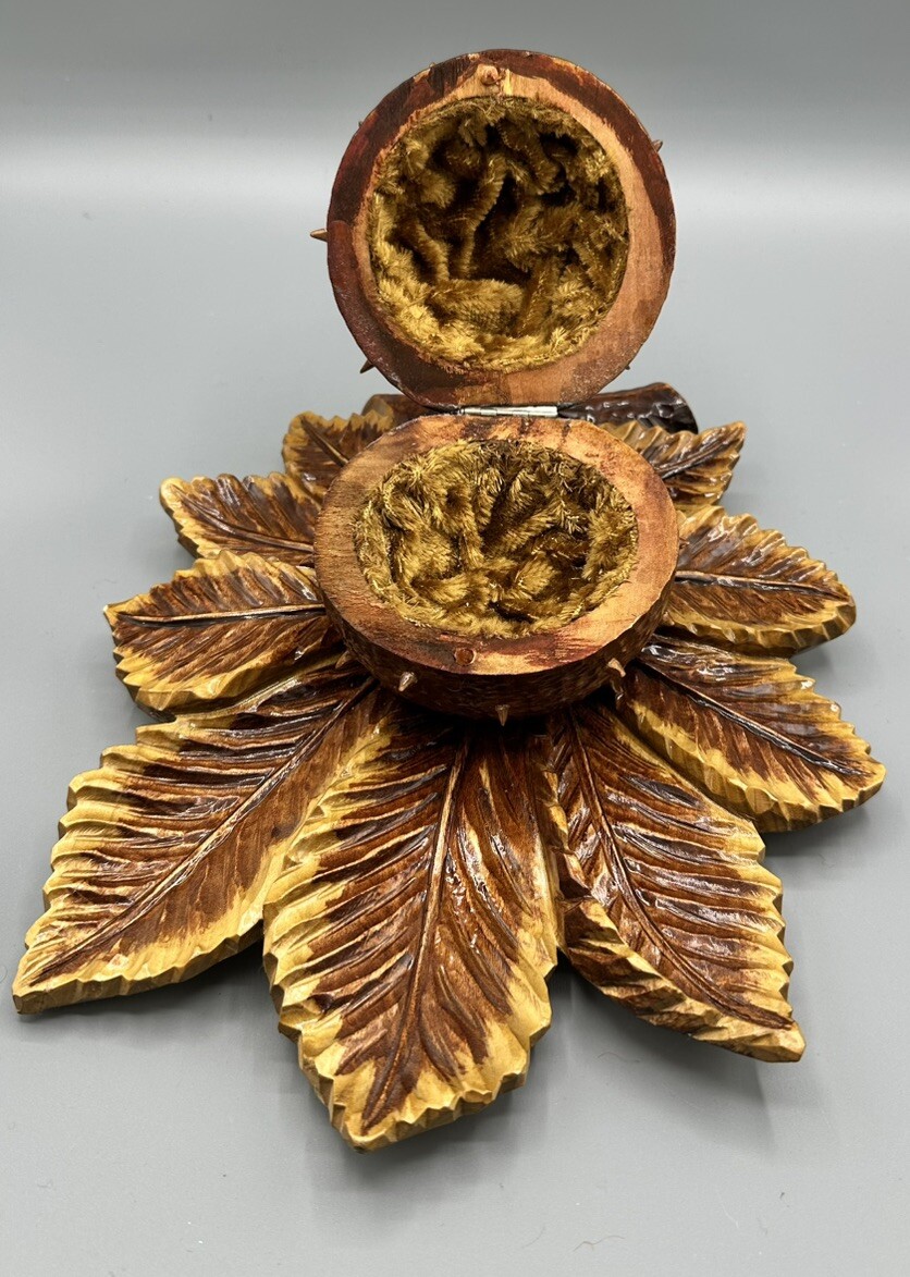 Rare& Unique Vintage HAND CARVED HORSE CHESTNUT JEWELRY BOX 1950’s