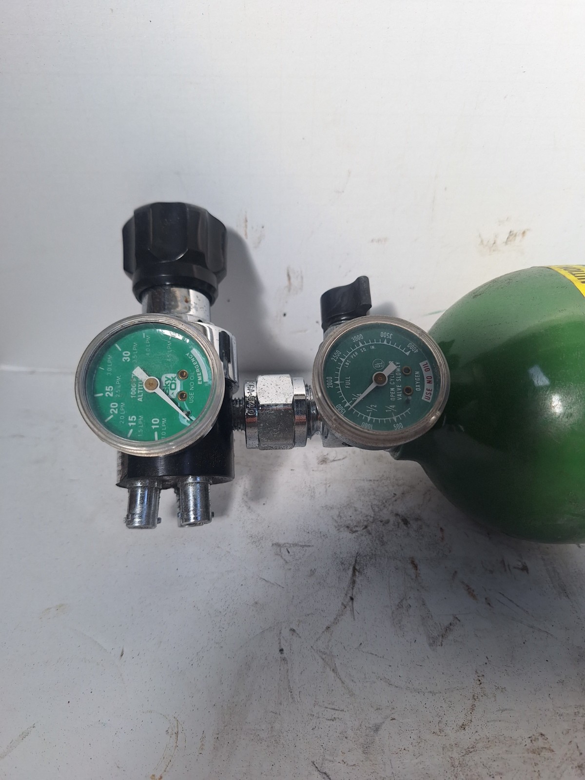 SkyOx 4-place Cannula Oxygen System with bag
