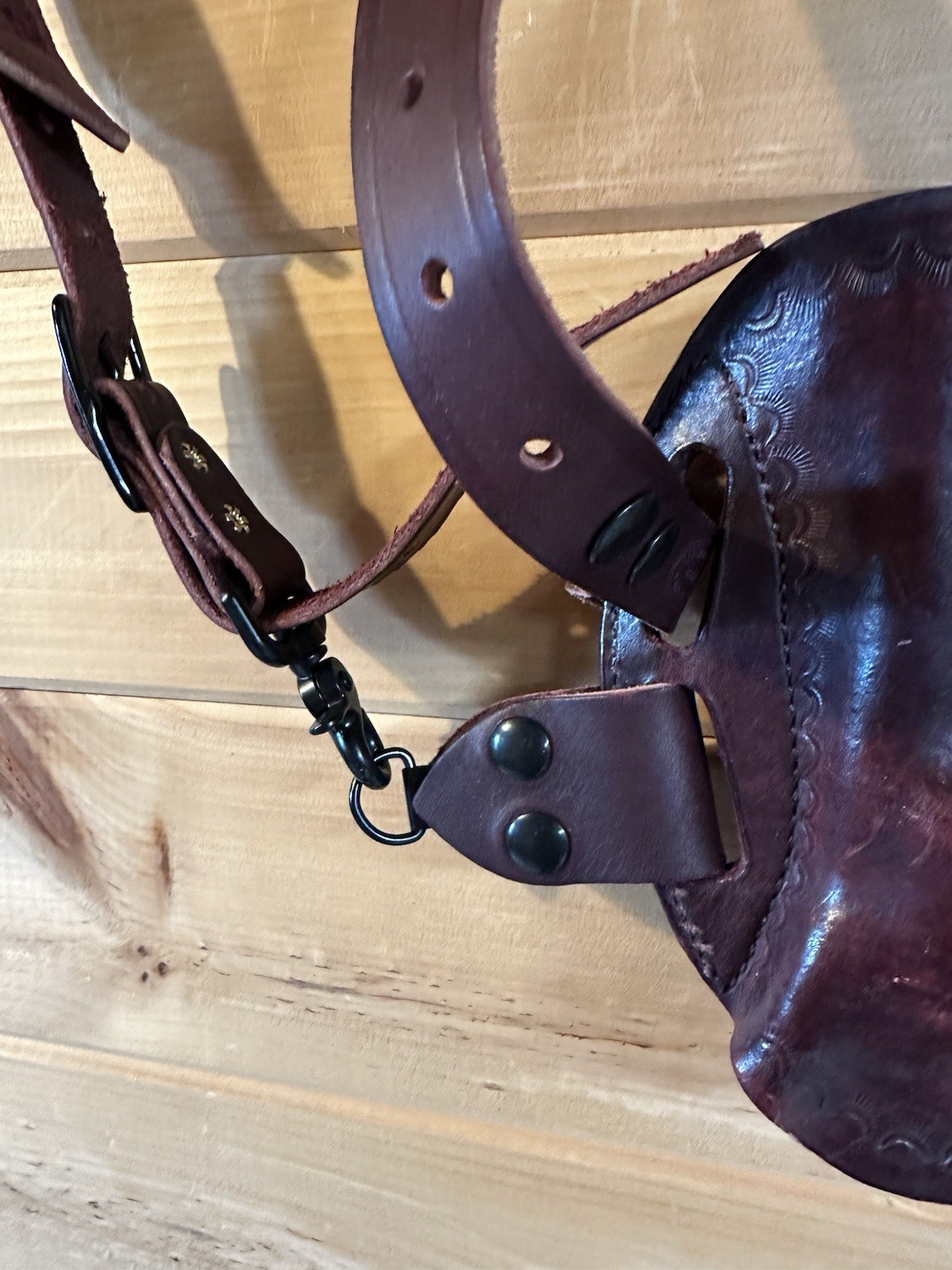 Simply Rugged Sourdough Pancake Chesty Puller S&W Model 29 Oxblood