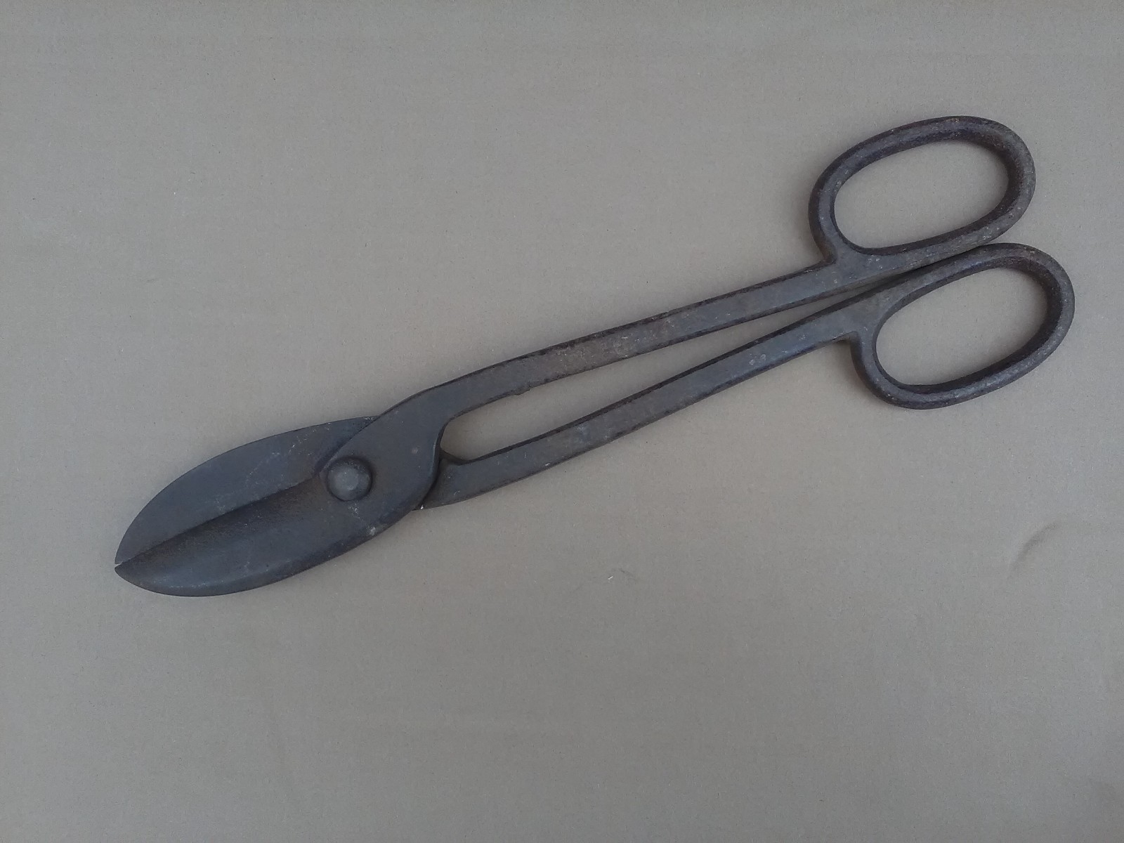 Vintage Metal Tin Snips Shears 16 Inch Rusted Steel Collectible Tool Antique