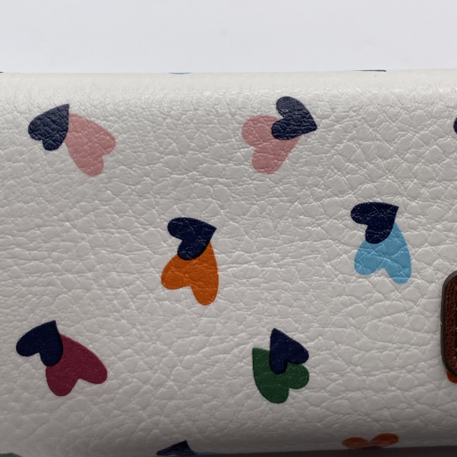 Fossil Sunglasses Glasses & Hard Case White With Hearts Magnet Closure - EUC