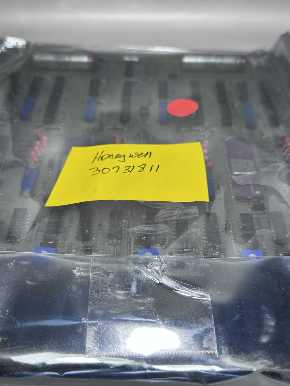 30731811-1 HONEYWELL OUTPUT MODULE