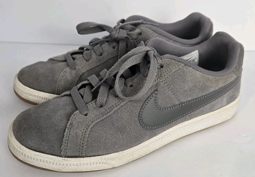 Nike womens Size 7 Shoe Court Royale Suede Tennis 916795-003 Gunsmoke Grey Shoes
