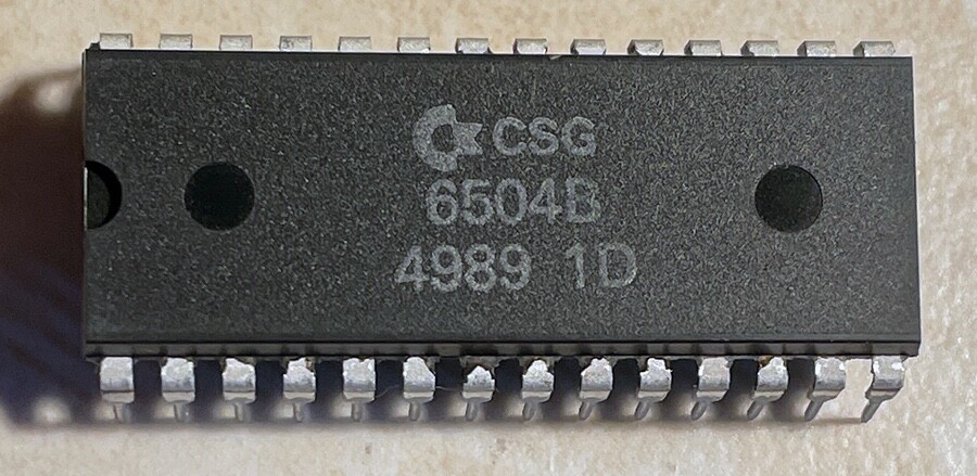 MOS/CSG  6504B 6504 Microprocessor - NOS - Rare !