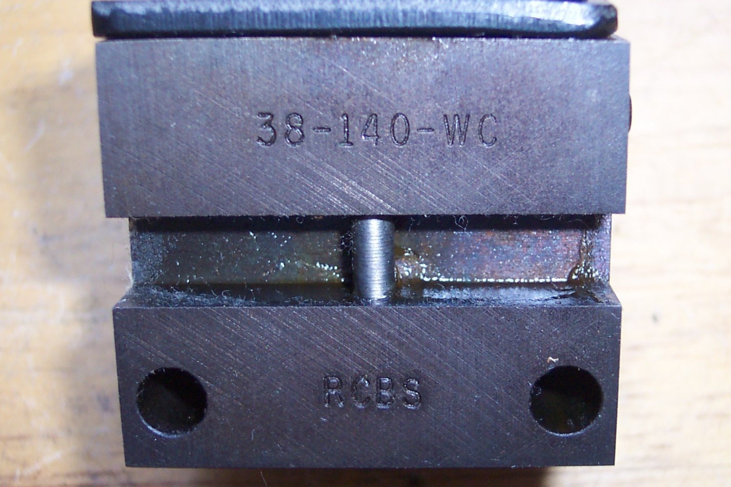 RCBS 38-140-WC 38/357 CAL 140 GRAIN WADCUTTER BULLET MOLD