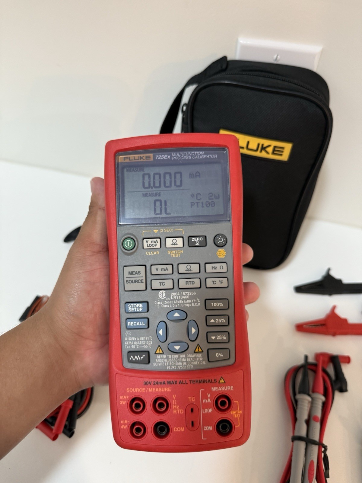 FLUKE 725EX MULTIFUNCTION PROCESS CALIBRATOR W/ ACCESSORIES SHIPS FAST