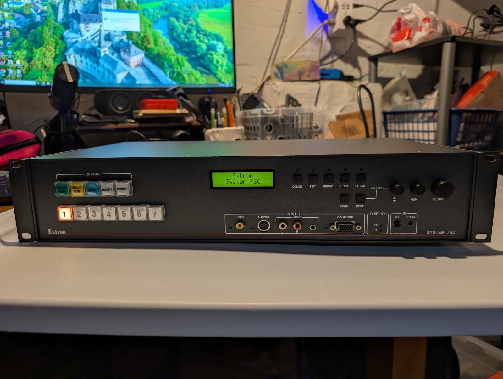 Extron System 7SC - System Switcher with integrated scaler - Tested 100% Working