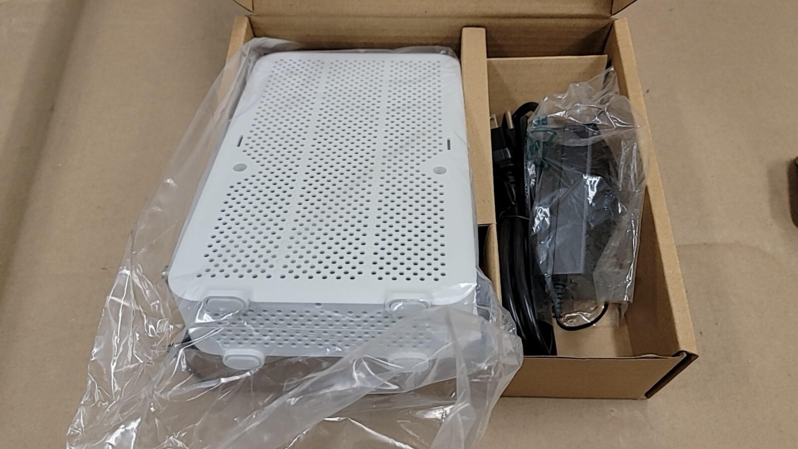 Ruckus ZoneFlex C500 dual-band  802.11ac Wireless Access Point 901-C500-UN31
