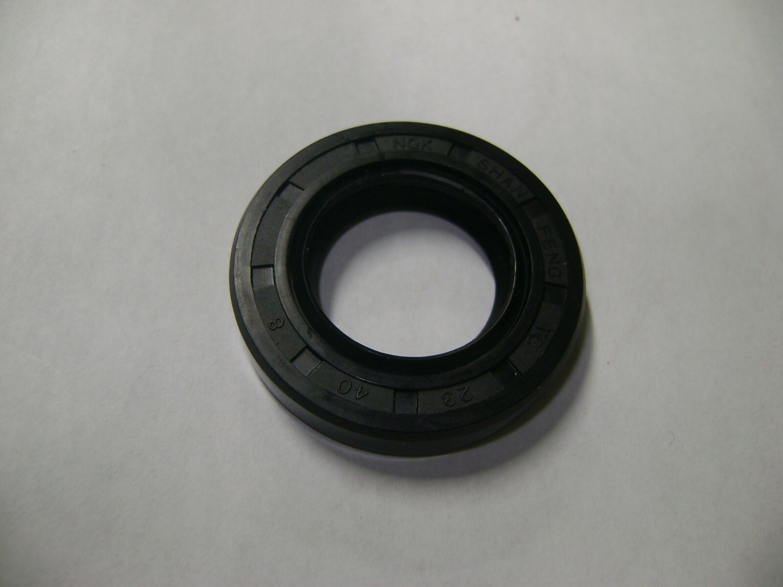 NEW TC 23X40X8 DOUBLE LIPS METRIC OIL / DUST SEAL 23mm X 40mm X 8mm