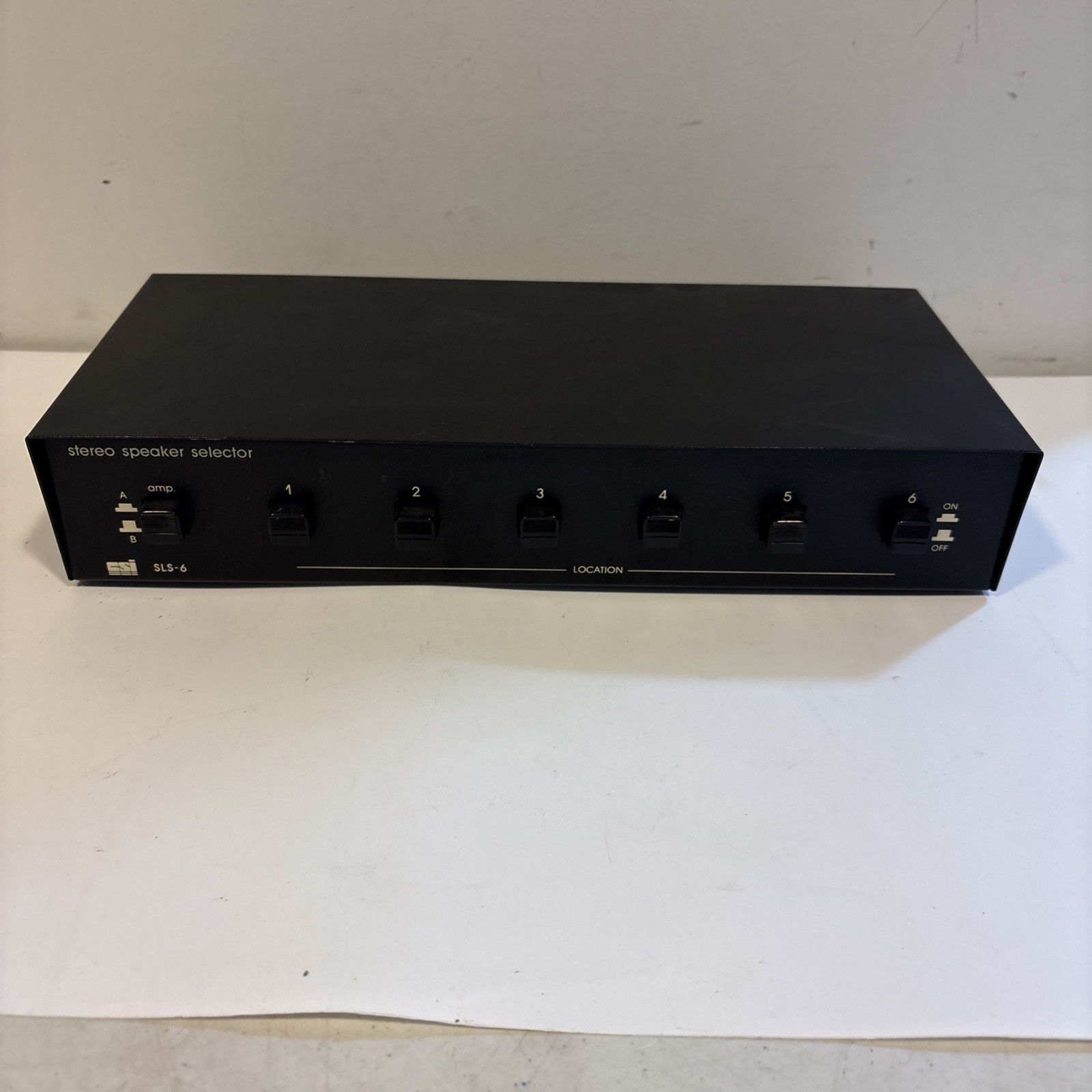 CSI SLS-6  6-Zone Stereo Speaker Selector Works Well