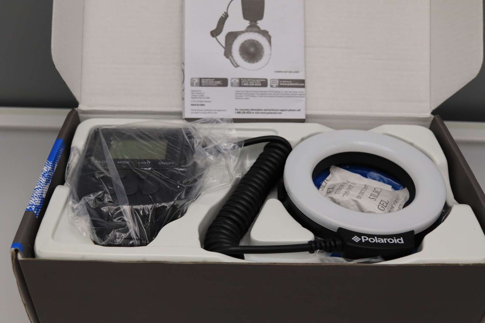 POLAROID Macro LED Ring Flash TESTED AND WORKS! WITH FLASH FILTERS, ADAPTERS!