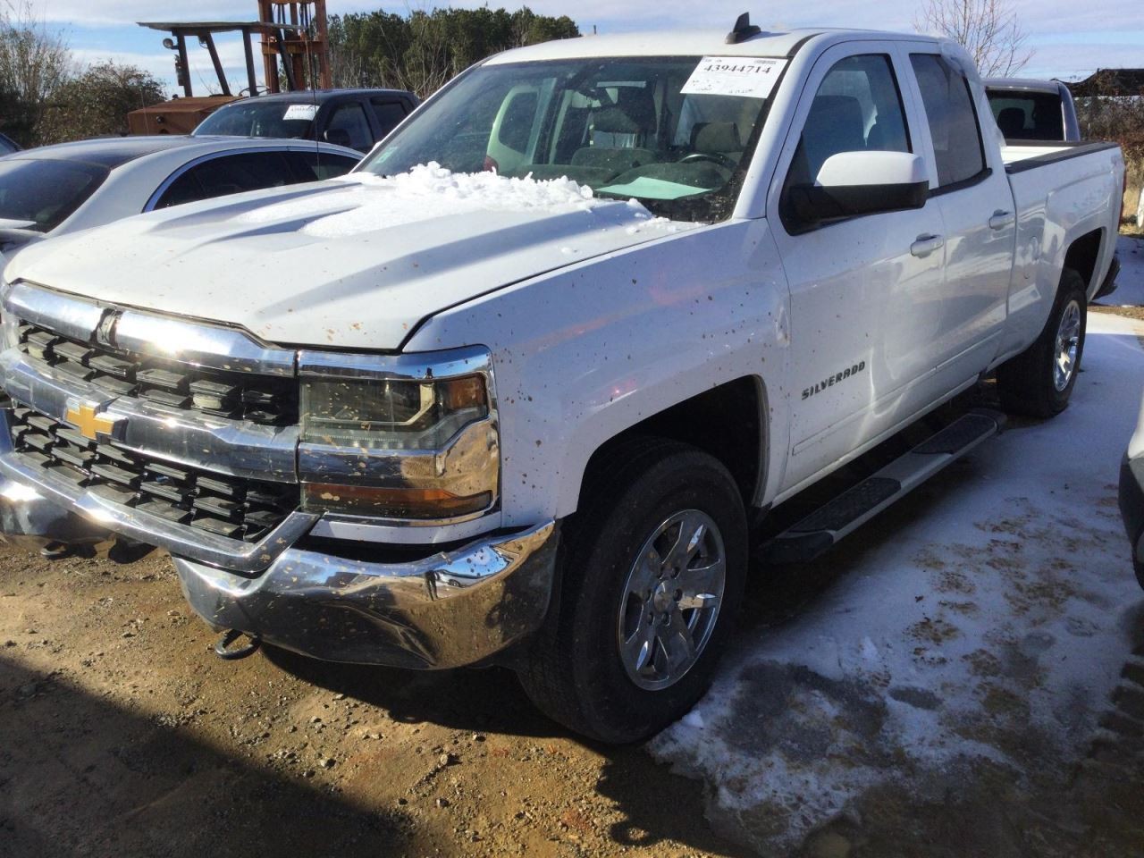 SILVRDO15 2017 Glove Box 4940497