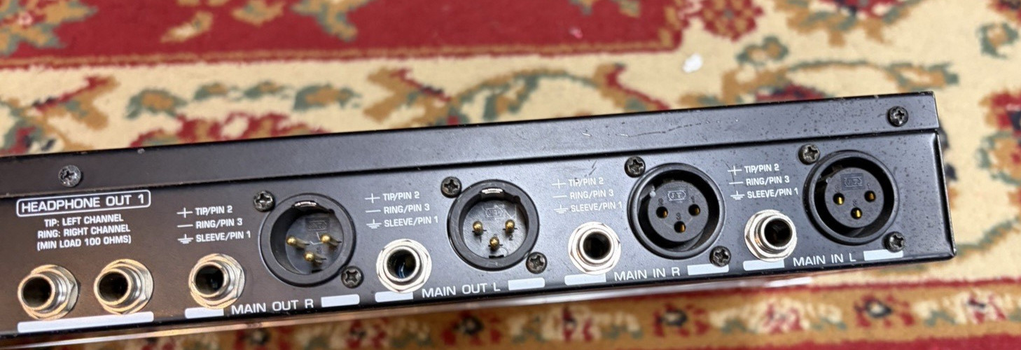 Behringer PowerPlay Pro 4-Channel Headphone Distribution Amplifier Model HA4600