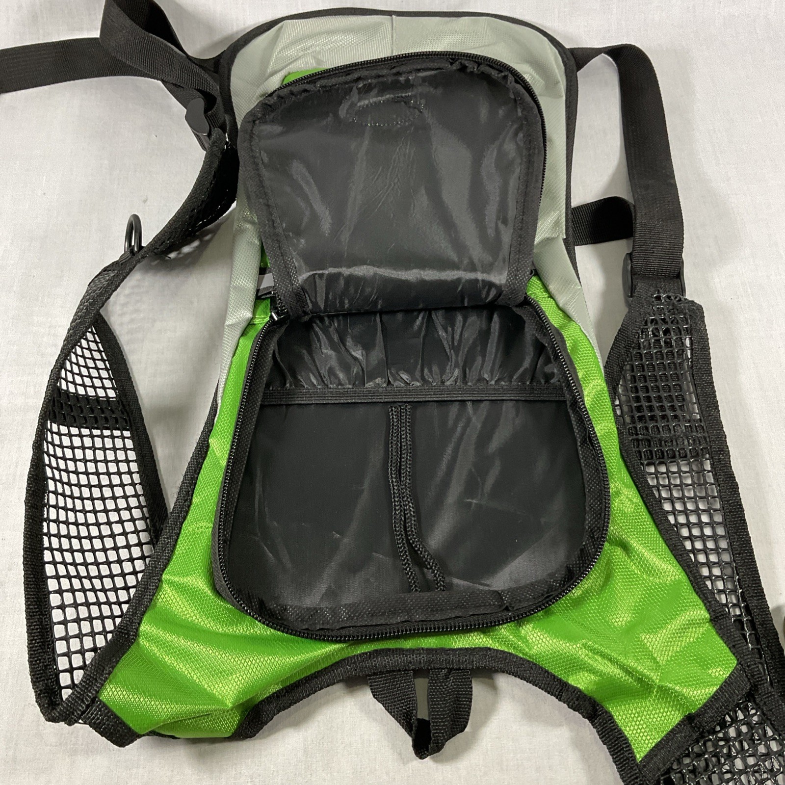 Juboury Green Lightweight Hiking Backpack