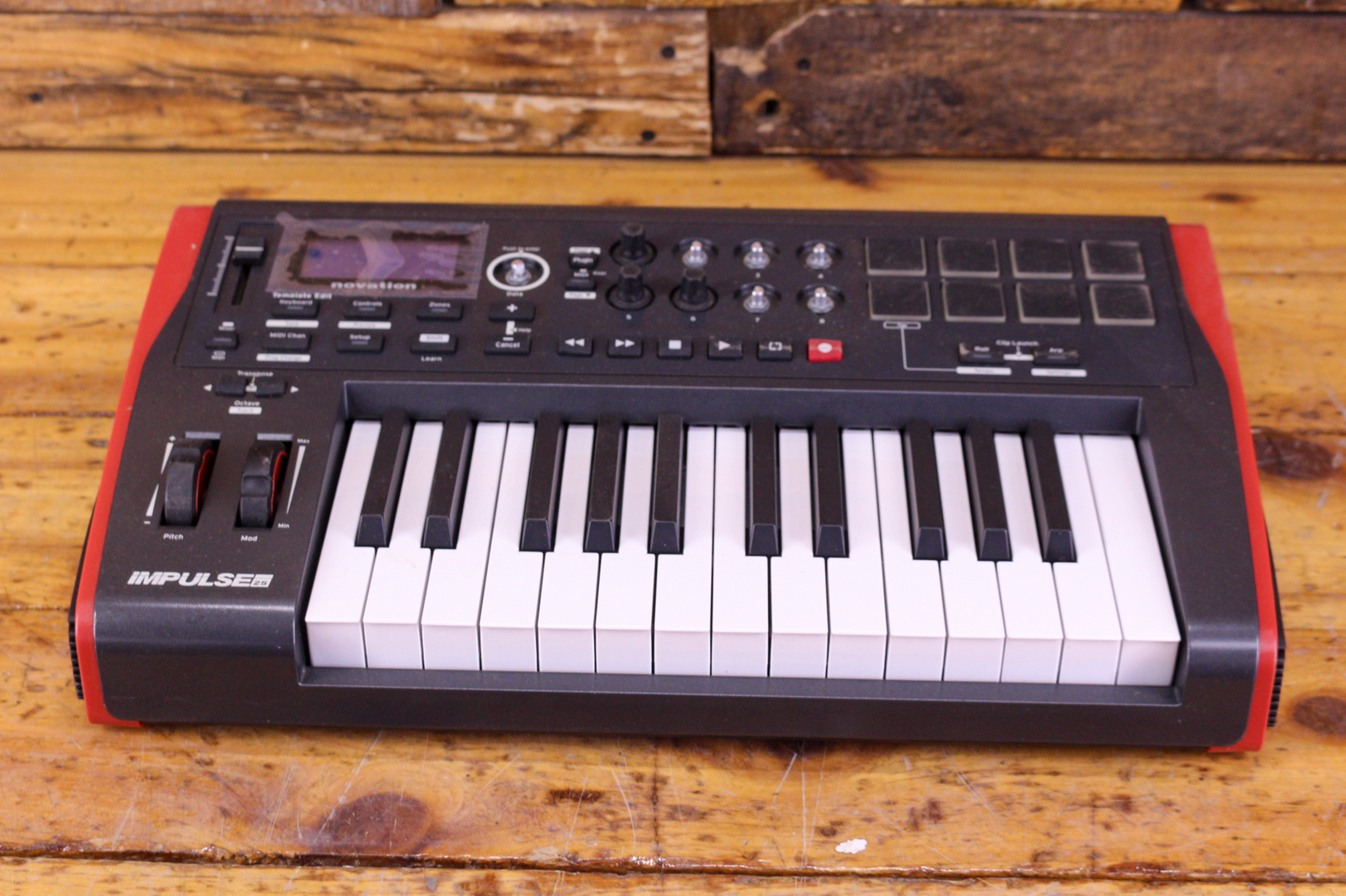 Novation Impulse 25 MIDI Controller ISSUE