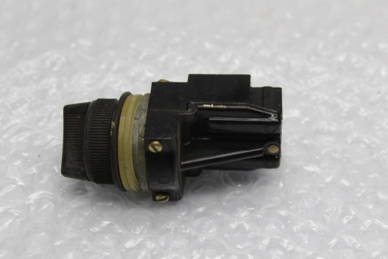 GENERAL ELECTRIC CR104G SELECTOR SWITCH UNMP