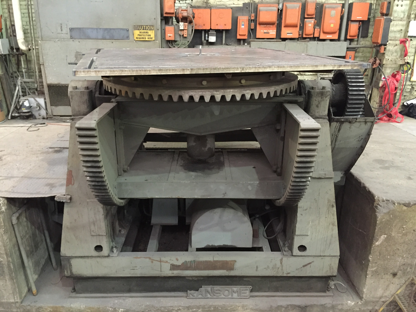 40,000 LB. RANSOME WELDING POSITIONER, MODEL 400P, 84" x 84" TABLE, 135 DEG TILT