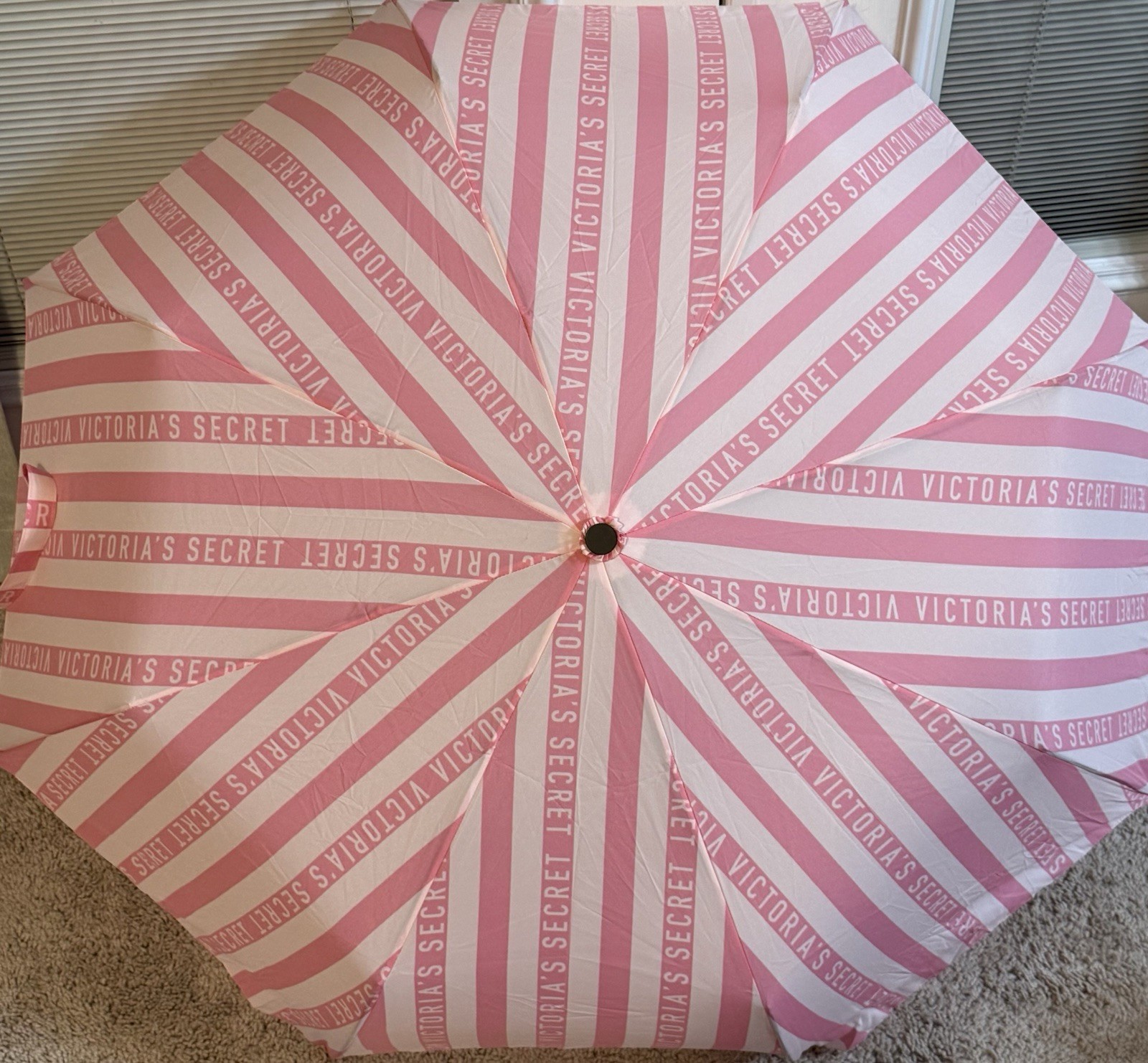 VICTORIA'S SECRET Iconic Stripe Rain Umbrella Logo Retractable Strap Pink/White