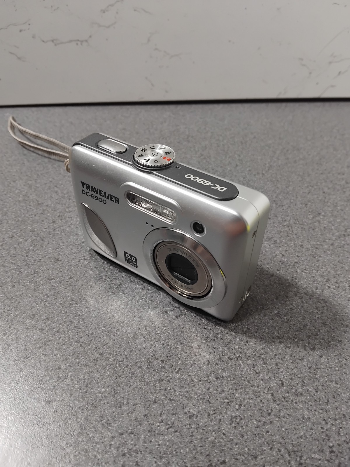 Traveler DC6900 6.0MP Digital Camera - Silver