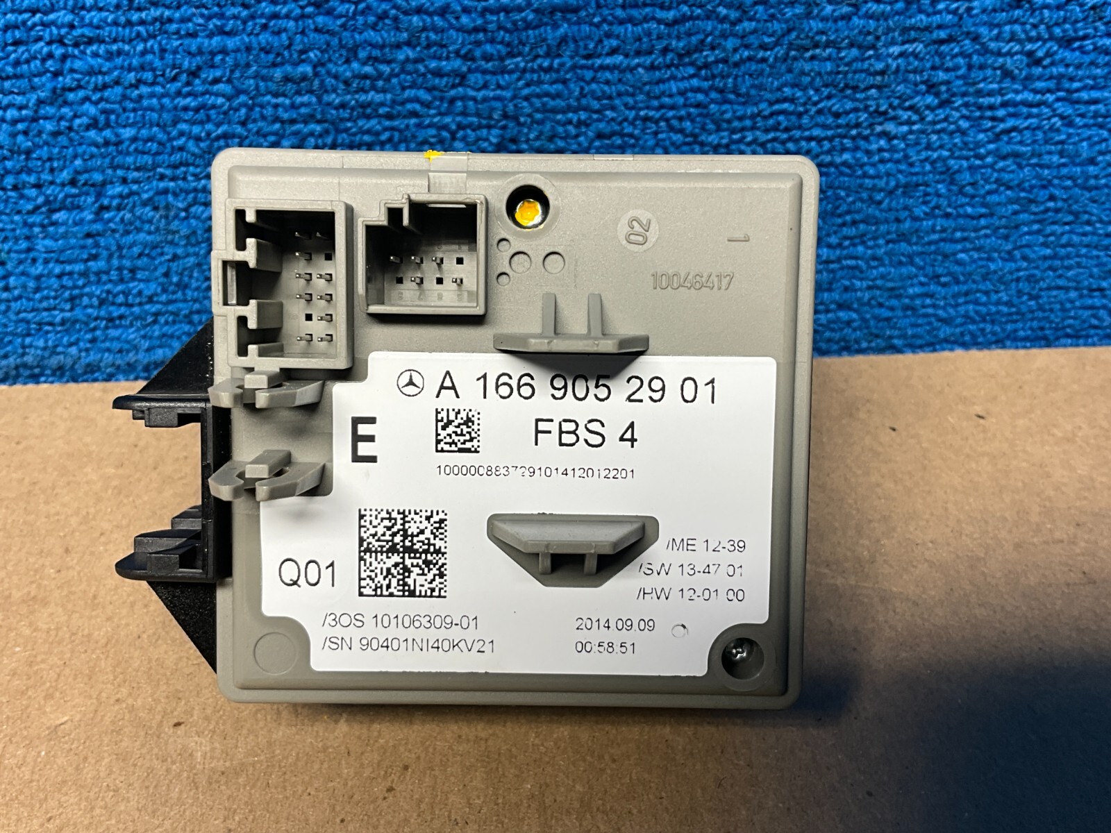 2013 - 2019 MERCEDES GL550 X166 IGNITION POWER ENGINE START SWITCH MODULE OEM
