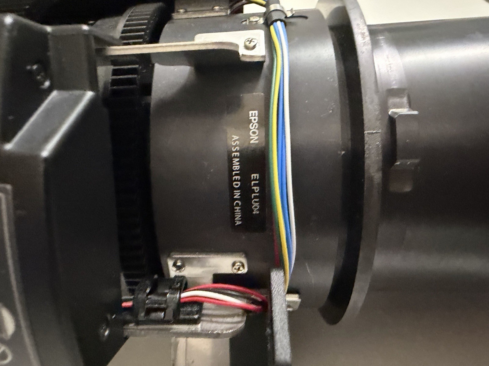 Epson Projector Lens ELPLU04 Ultra Short Throw Zoom READ DESCRIPTION!!!