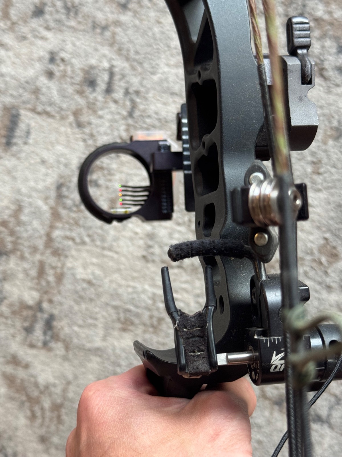 Bowtech RPM 360 RH Compound Bow w/Sliding Black Gold sight and QAD rest!