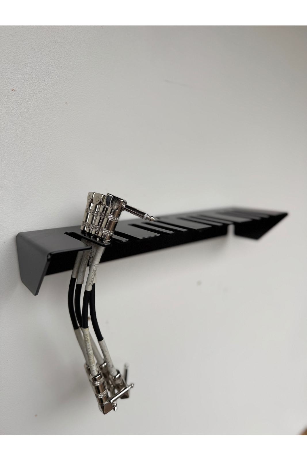 Apache Floating Cable Organizer