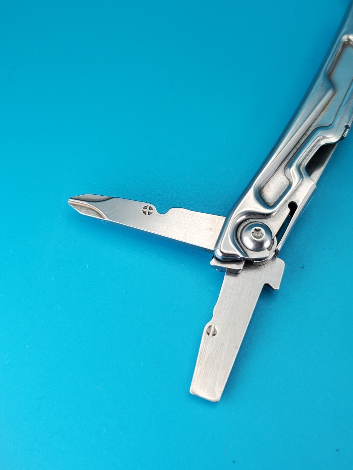 Leatherman Rev 3.8" Multi-Tool, Stainless!