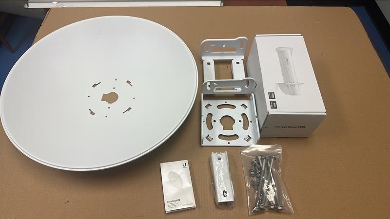 OPEN BOX - Ubiquiti PBE-5AC-500-US PowerBeam 27dBi 5GHz airMAX ac Bridge