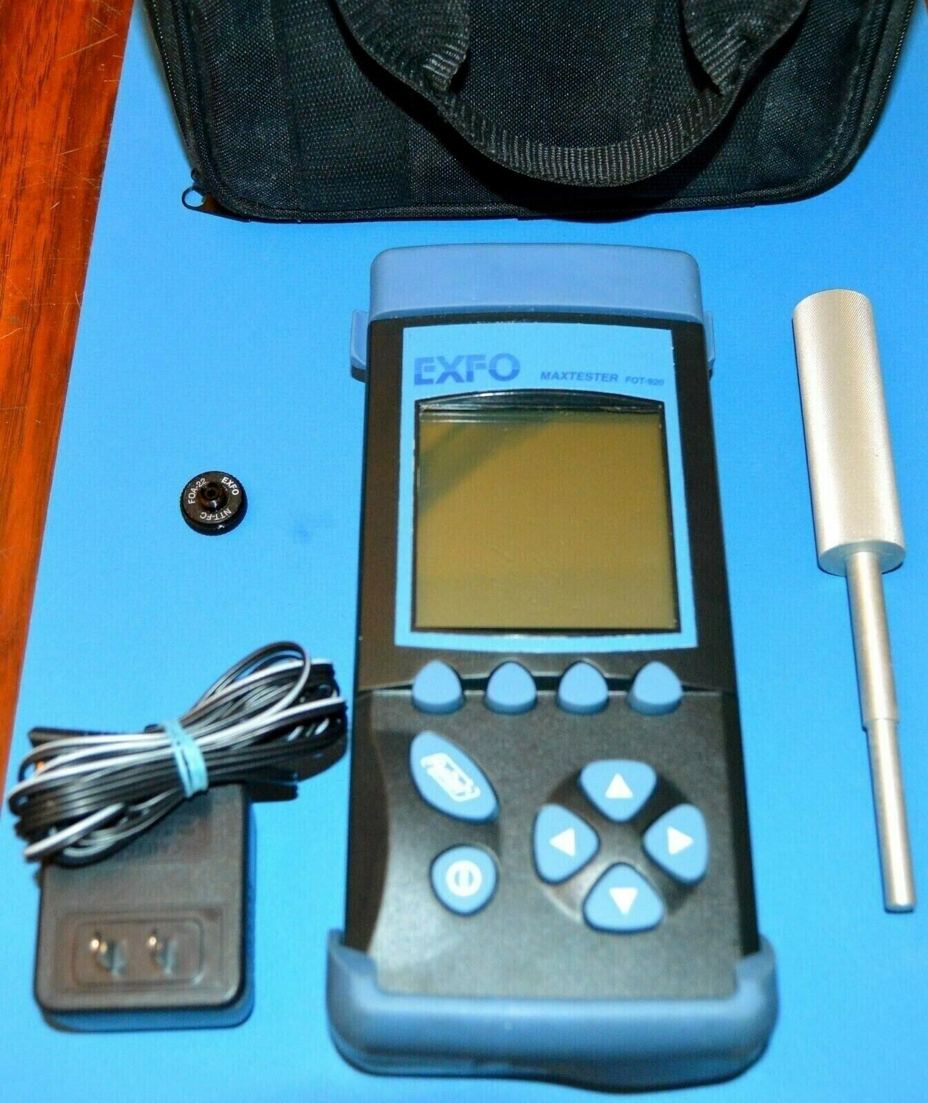 EXFO MaxTester FOT-920 Fiber Optic Tester w/ Case, Manual, Power Supply Works